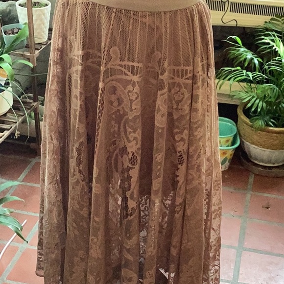New never worn xxl lace skirt gorgeous  in coffee color - Picture 3 of 10